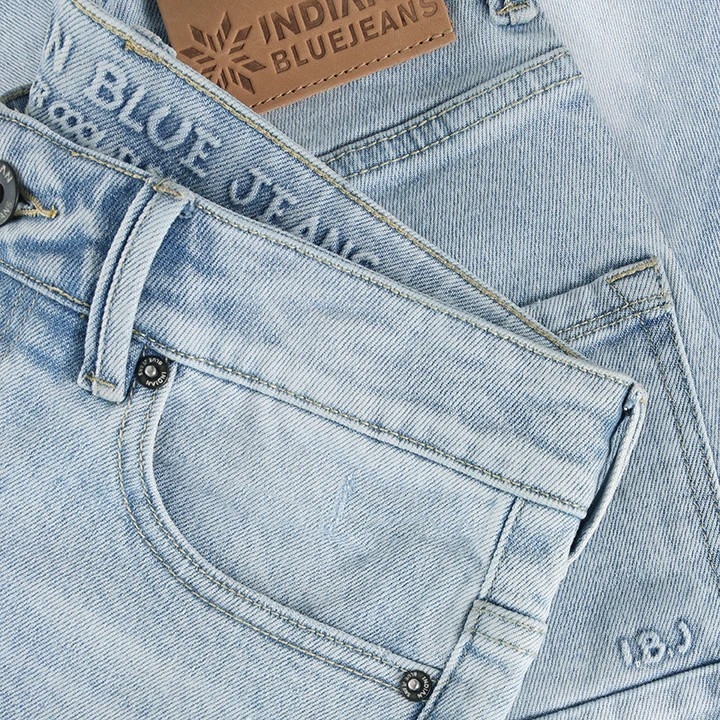 Indian Blue Jeans 960523